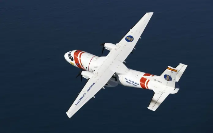 Salvamento Marítimo realiza una compleja evacuación a 150 millas de El Hierro