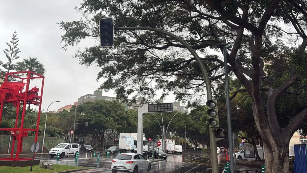 Semáforos sin funcionar en Santa Cruz de Tenerife. Imagen RTVC