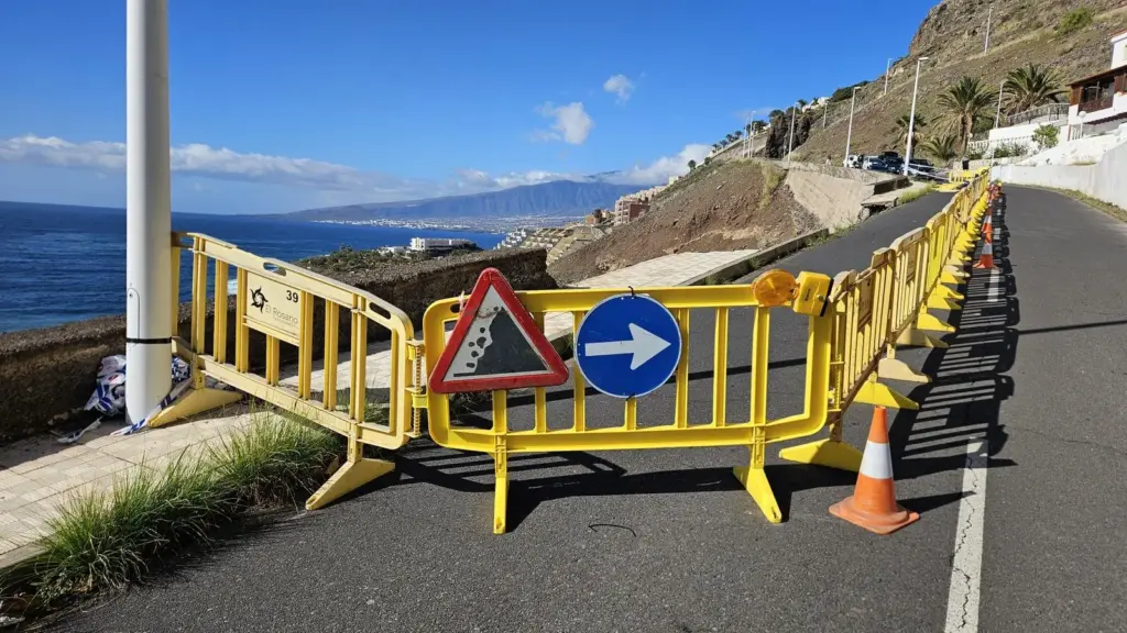 Desprendimiento de la calzada en Boca Cangrejo