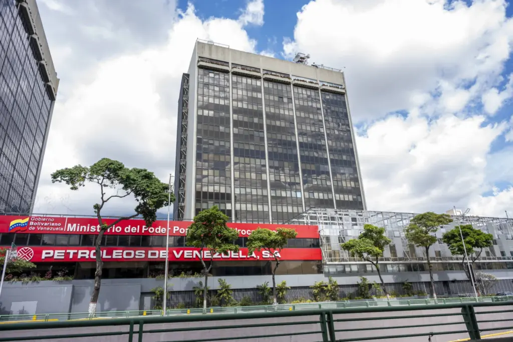 La presidente encargada de Venezuela, Delcy Rodríguez, ha vuelto a pedir este viernes la retirada de las sanciones internacionales que pesan sobre Venezuela