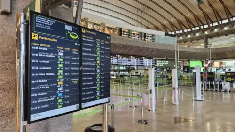 La borrasca Therese paraliza el transporte: carreteras cortadas, vuelos cancelados y puertos cerrados