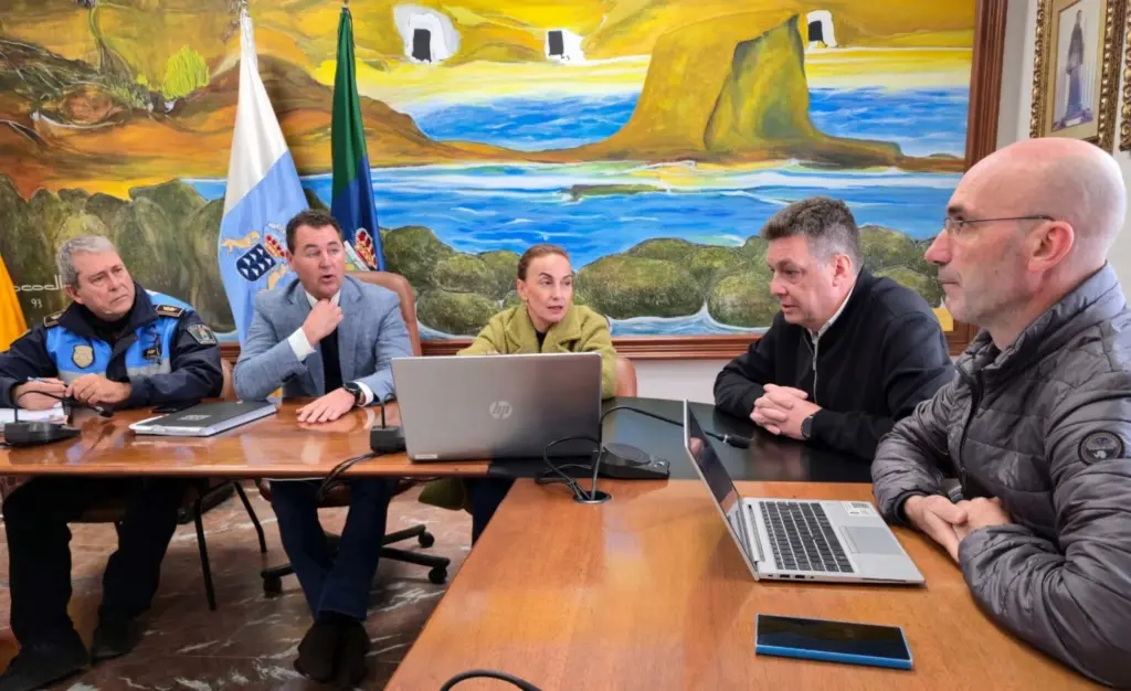 El Cabildo analiza con los municipios de Vilaflor y Arico el mapa de riesgo volcánico