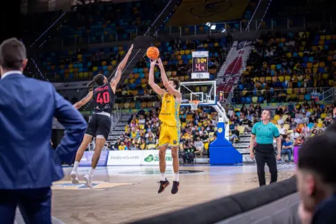 82-92. El Granca pierde ante Nymburk y se despide con sonrojo de la Liga de Campeones