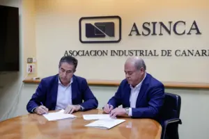 Hasta la fecha, se han cerrado acuerdos con una veintena grupos y asociaciones empresariales con el fin de potenciar la cualificación de jóvenes extutelados/as y promover su inclu­sión social