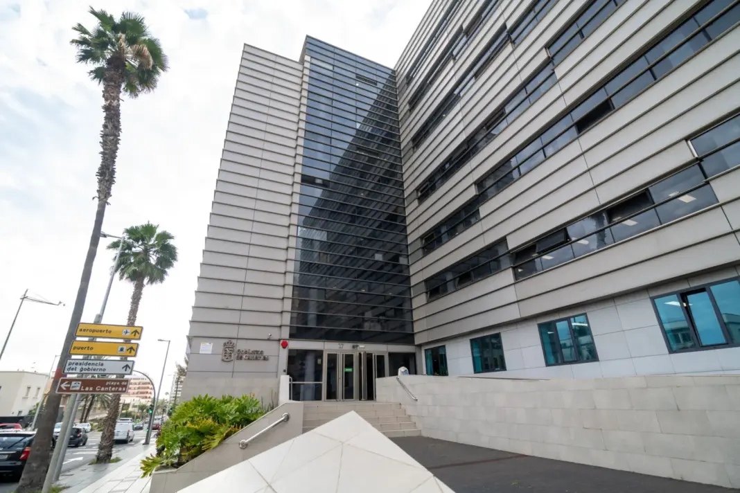 Desde el Sindicato de Empleados Médicos de Canarias muestran su "preocupación" ante esta decisión de "extrema presión"