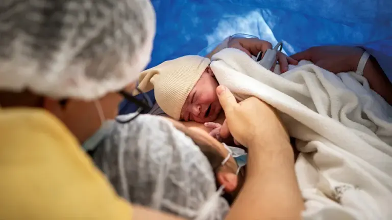 SATSE denuncia la falta crítica de matronas en el Hospital Universitario de Canarias