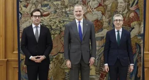 Carlos Cuerpo y Arcadi España prometen sus cargos de vicepresidente y ministro ante el rey