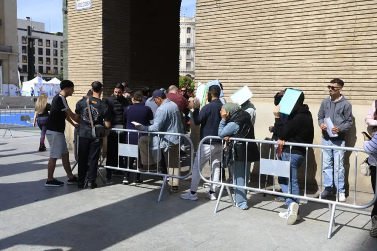 UGT pide a Fiscalía investigar webs por supuesto tráfico de citas para la regularización