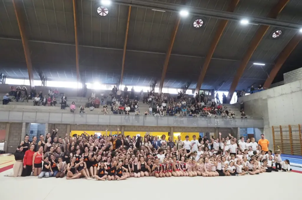 Foto de familia reapertura Ana Bautista