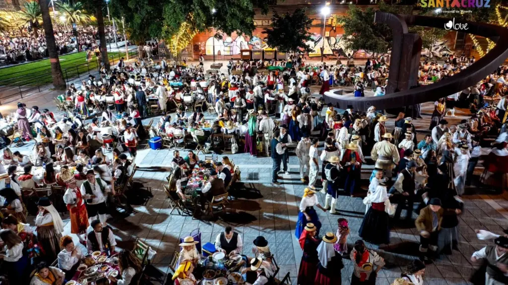 Santa Cruz agota en tiempo récord el aforo para el Baile de Magos