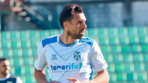 1-1 | Se le escapan dos puntos al CD Tenerife en su visita al AD Mérida