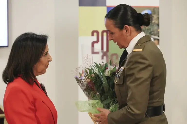 «Pocas misiones internacionales del Ejército cuentan aún con mujeres»