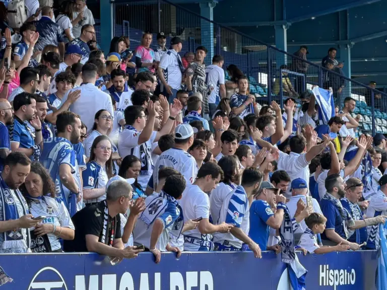 1-1 | El CD Tenerife empata en Ponferrada y sigue su camino hacia el ascenso