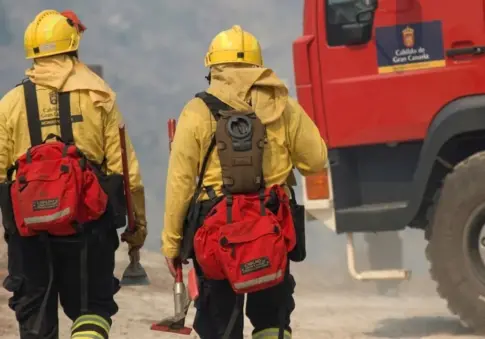 Los bomberos forestales de Gran Canaria denuncian impagos, precariedad y el incumplimiento de la ley estatal