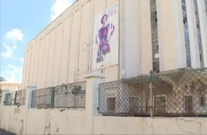 El Colegio de Arquitectos intenta salvar el último silo portuario de España