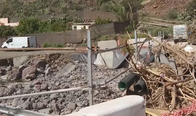 El barranco de Arguineguín sigue afectado tres semanas después de la borrasca