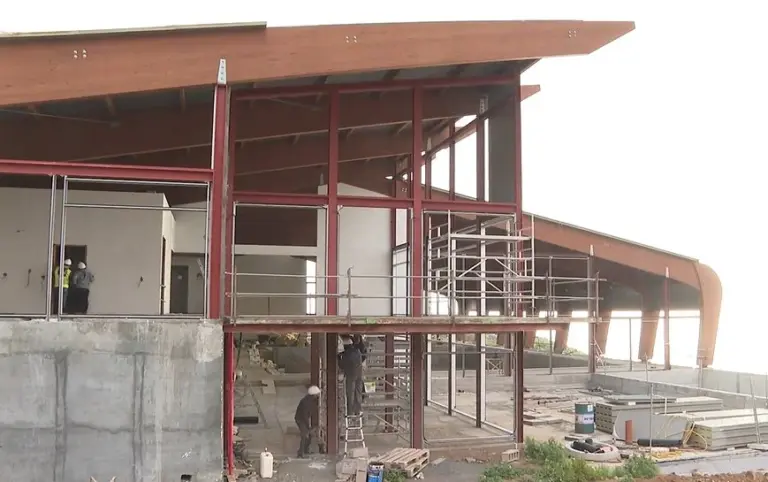 Siete obras sin adjudicar en El Hierro evidencian el bloqueo de las licitaciones públicas