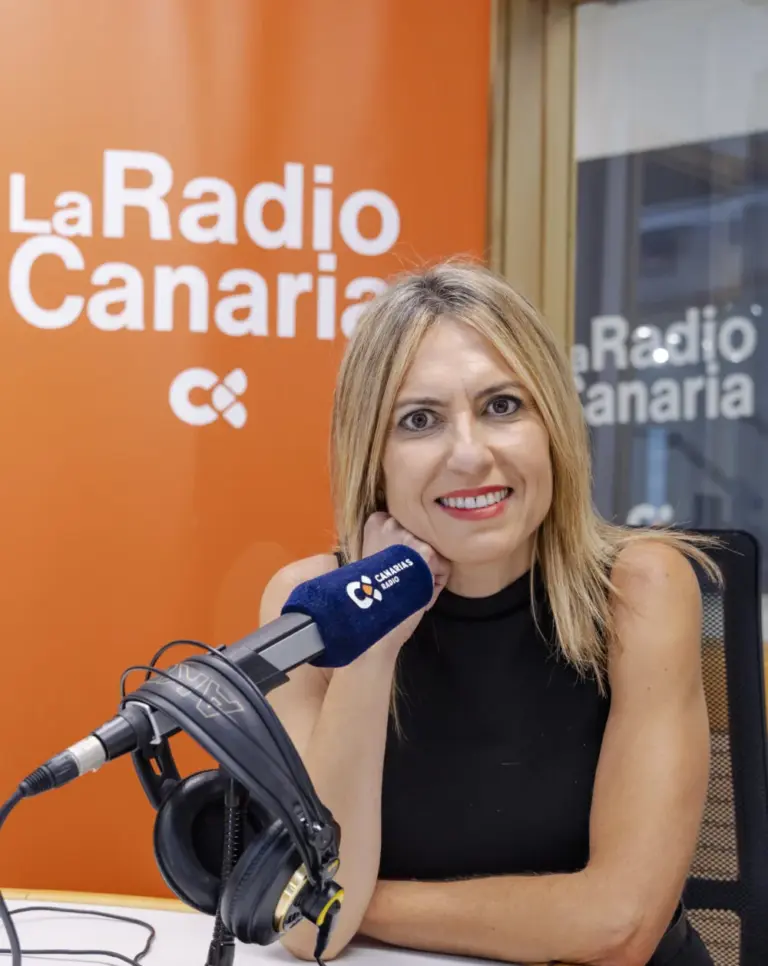 ​‘De la noche al día’ de La Radio Canaria traslada este miércoles su emisión a la sede del Parlamento