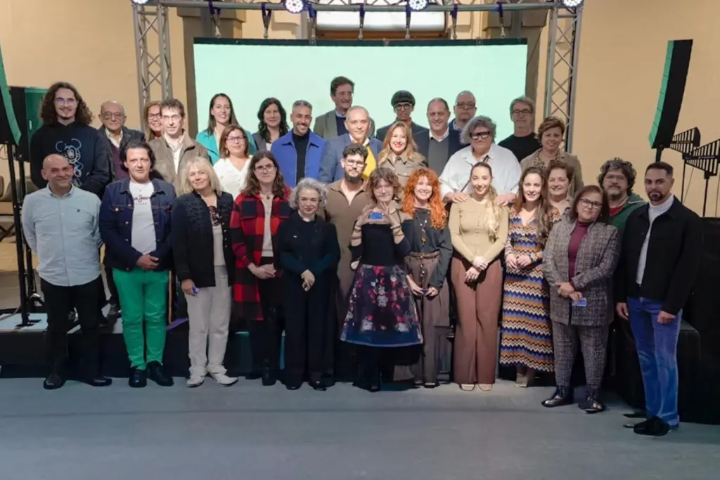 Tenerife entrega 26 nuevos carnés de artesano