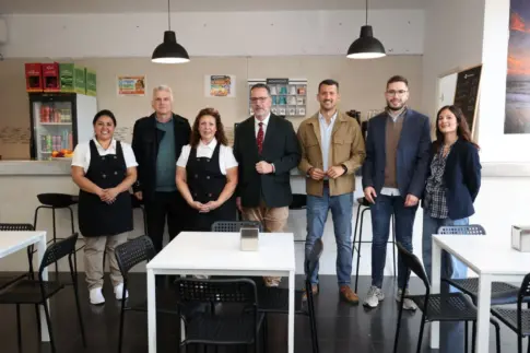 Educación impulsa un nuevo modelo de cafeterías saludables