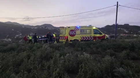Un motorista resulta herido grave al caer por un barranco en Gran Canaria