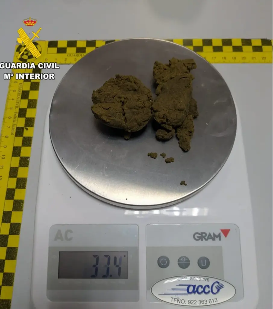 La Guardia Civil detiene a una persona tras lanzar sustancias estupefacientes al interior del Centro Penitenciario Tenerife II