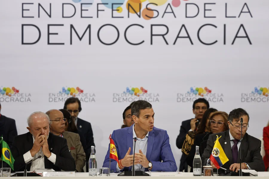 IV Cumbre en Defensa de la Democracia. Imagen EFE