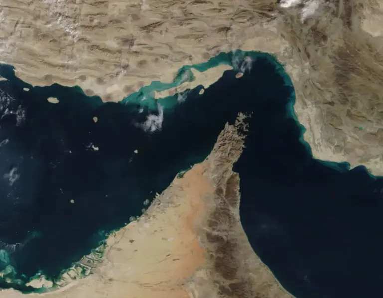 Irán dice que el bloqueo marítimo de EEUU vulnera su soberanía y avanza medidas «proporcionadas» para protegerla