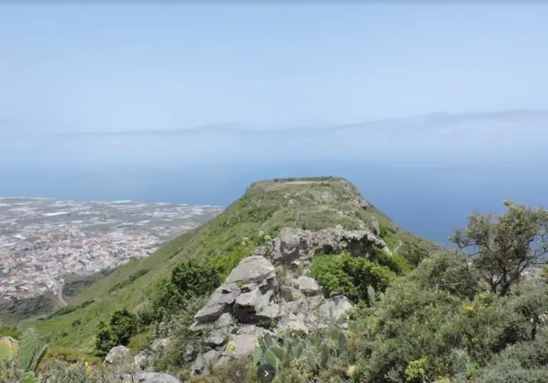 Rescatan a un senderista con helicóptero en Tenerife