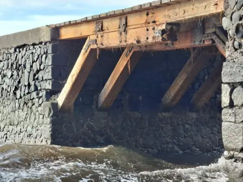 Puertos de Tenerife cierra los muelles de Carboneros por fallos estructurales