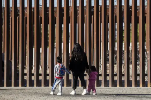 Las comunidades del PP plantan al Gobierno en la sectorial sobre los menores migrantes