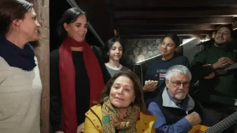 El apoyo de los padres impulsa el legado de las familias en ‘Noveleros’