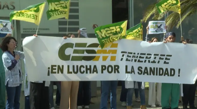 Los médicos vuelven a protestar contra el Ministerio y contra la Consejería de Sanidad