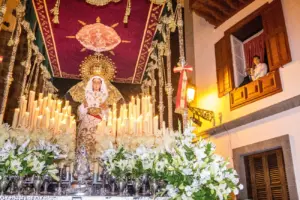 Procesión de Nuestra Señora la Esperanza Macarena en Santa Cruz de Tenerife