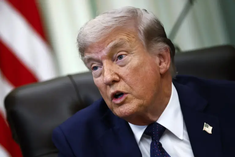 Trump es evacuado de la Cena de Corresponsales tras un intento de ataque con armas de fuego