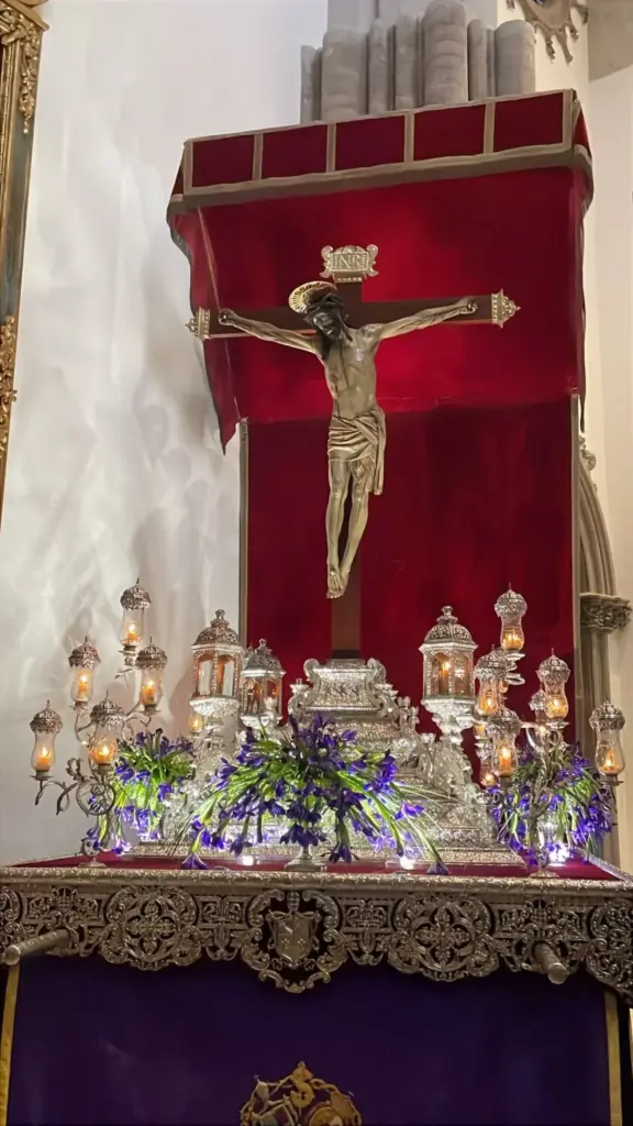 Llegada del Cristo de La Laguna a la Catedral el Viernes Santo. Imagen: Patricia Santana