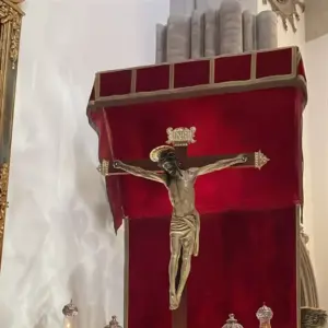 Llegada del Cristo de La Laguna a la Catedral el Viernes Santo. Imagen: Patricia Santana