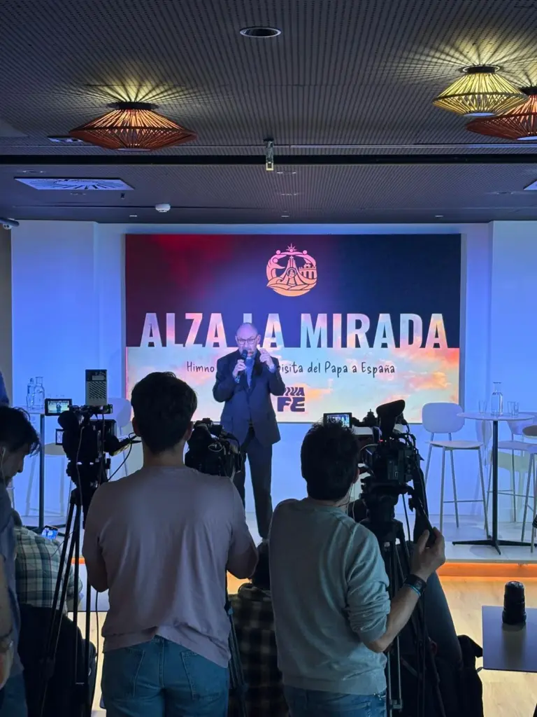 Presentación del himno oficial de la visita del Papa