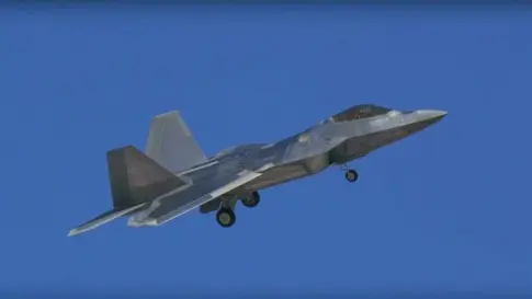 Según Estados Unidos, Irán derriba uno de sus cazas