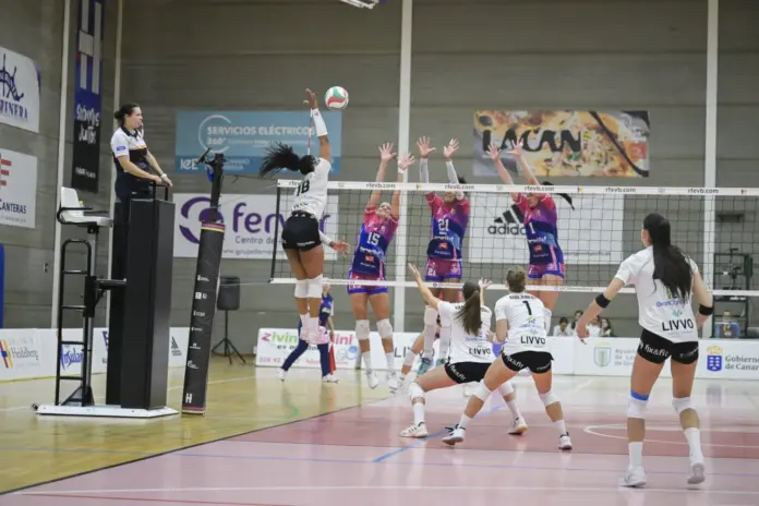 Un momento del choque entre el CV Heidelberg y el Tenerife Libbys La Laguna en la semifinal de la Liga Iberdrola / CV Heidelberg