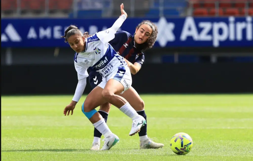 El Costa Adeje Tenerife suma un punto en su visita a Ipurúa