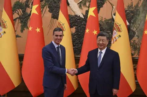 Sánchez impulsa la candidatura de La Palma para el telescopio TMT ante Xi Jinping