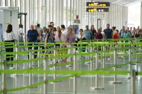 Canarias recibe 1,6 millones de pasajeros internacionales en marzo, con un leve crecimiento del 1,5%