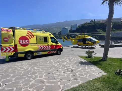 Una mujer en estado crítico tras ser rescatada del mar en Tenerife