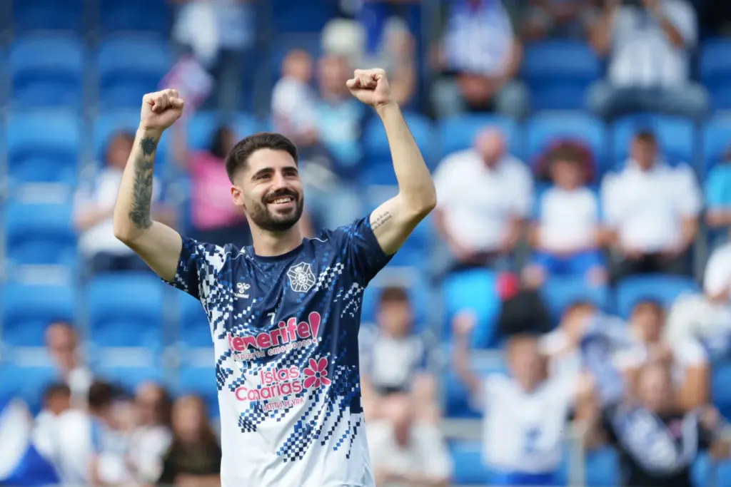 La plantilla del CD Tenerife celebran el ascenso EFE/ Ramón