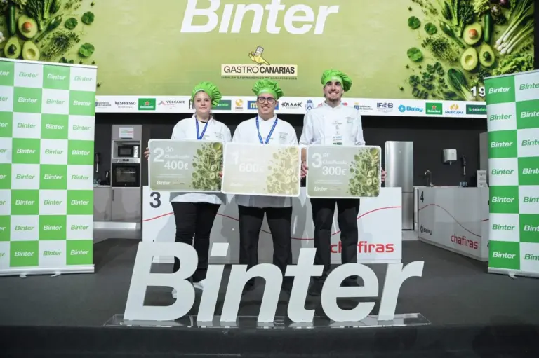 Adrián Núñez Barbuzano, vencedor del campeonato de jóvenes cocineros de GastroCanarias