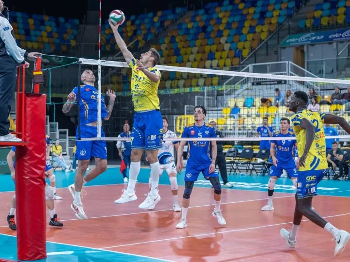 Guaguas y Melilla disputan la final de la Superliga al mejor de tres partidos
