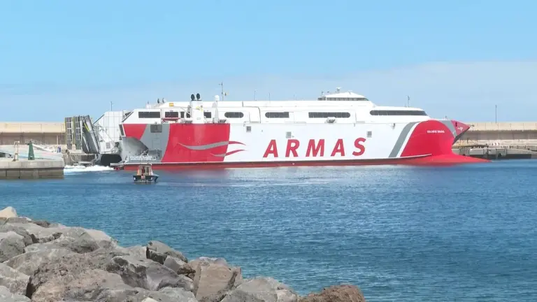Incertidumbre en El Hierro por la ausencia del ferry de Armas tras cinco meses