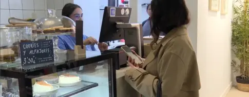 Bizum estrena el pago directo en comercios, bares y supermercados