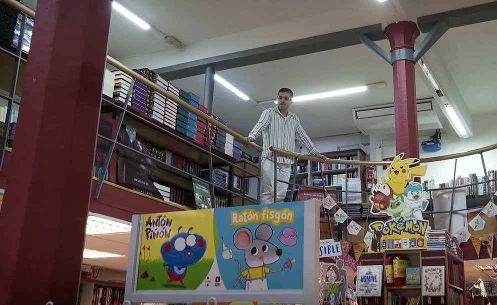 Mohamed Sikabi: el joven ensayista que lleva a la reflexión entre bondad y letras